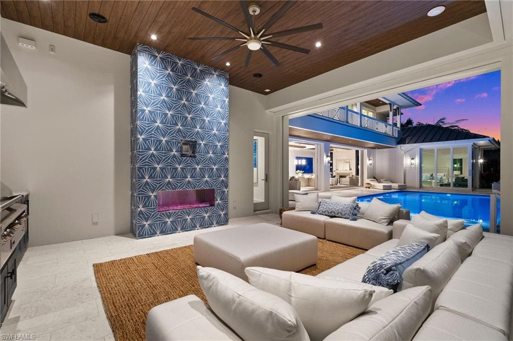 506 Neapolitan Ln, Naples, FL 34103-44