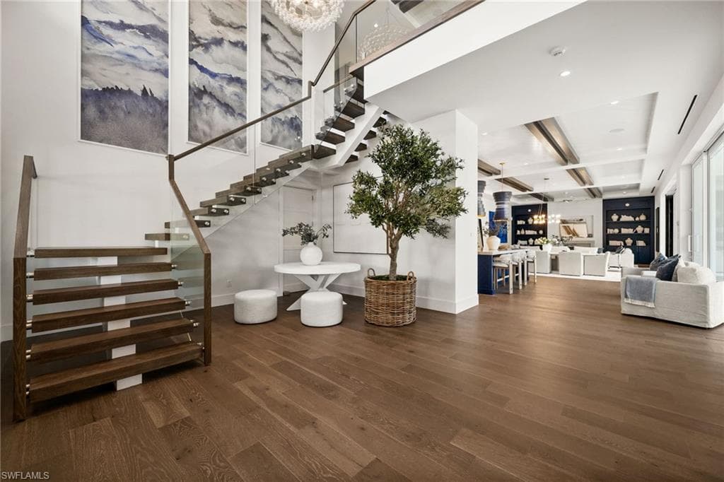 506 Neapolitan Ln, Naples, FL 34103-7