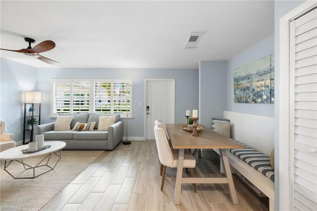975 9th Ave S 19, Naples, FL 34102-5