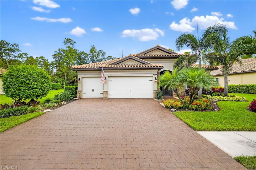 1471 Mockingbird Dr, Naples, FL 34120-39