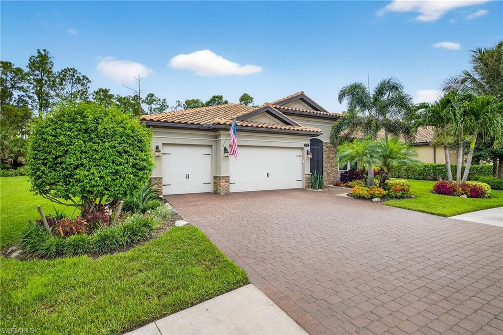 1471 Mockingbird Dr, Naples, FL 34120-41
