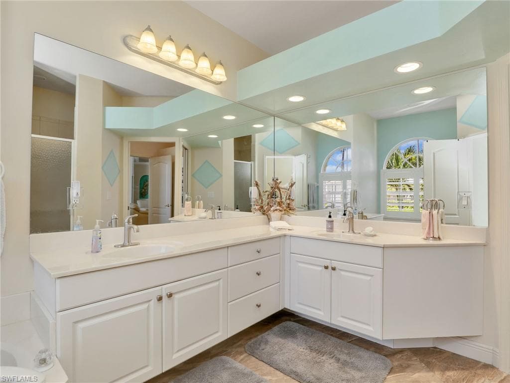 488 Adirondack Ct, Marco Island, FL 34145-24