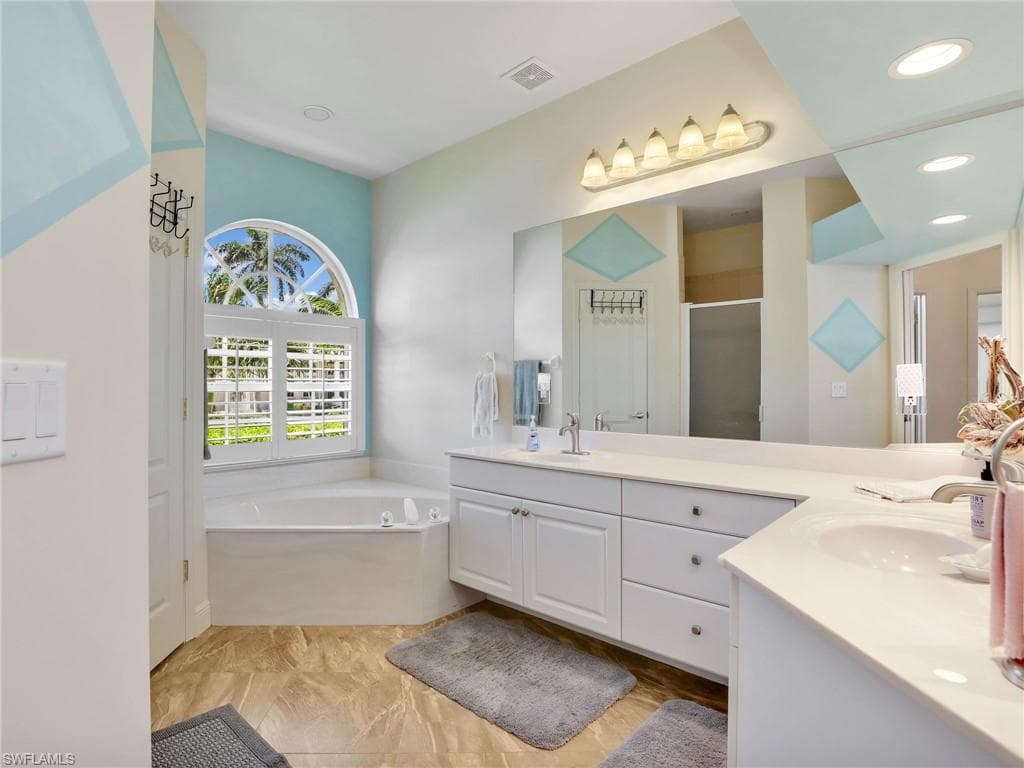 488 Adirondack Ct, Marco Island, FL 34145-25