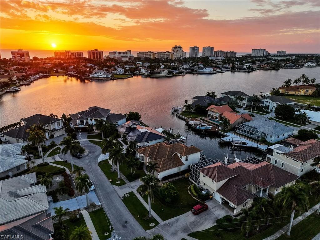 488 Adirondack Ct, Marco Island, FL 34145-2