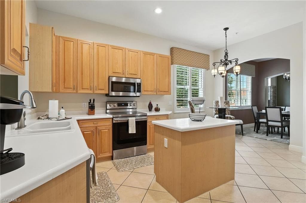 5916 Tarpon Gardens Cir 202, Cape Coral, FL 33914-17