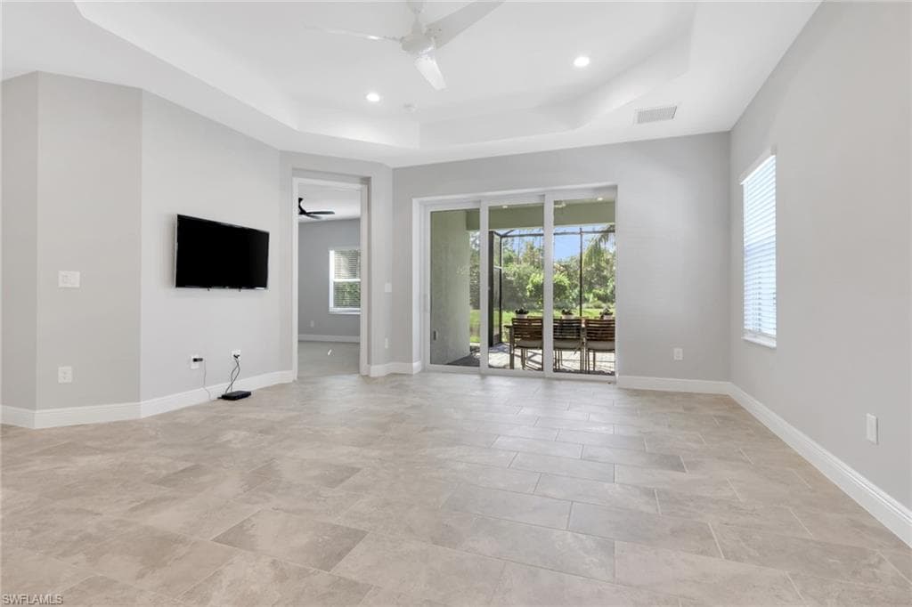 2231 Marquesa Cir, Naples, FL 34112-9