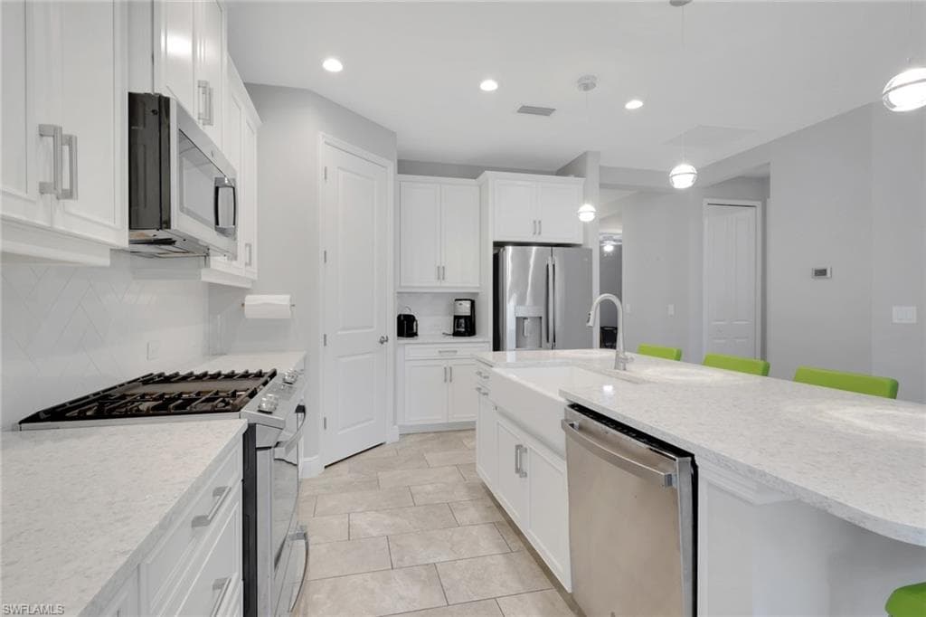 2231 Marquesa Cir, Naples, FL 34112-5