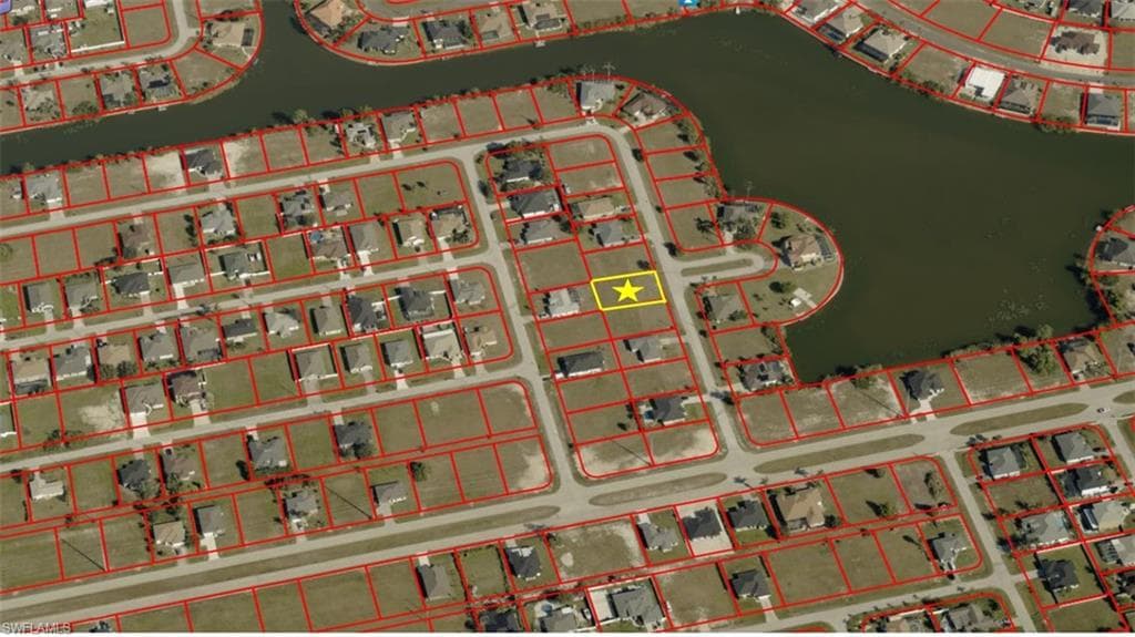 820 19th Pl, Cape Coral, FL 33993-2