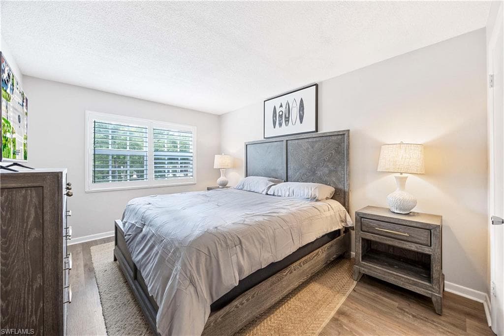72 7th St S 209, Naples, FL 34102-15