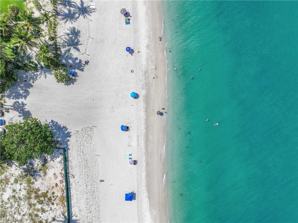 72 7th St S 209, Naples, FL 34102-34