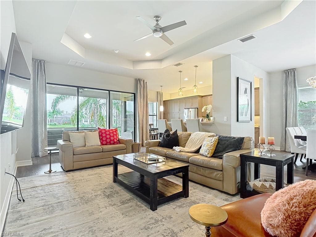 10051 Spicebush Ln, Fort Myers, FL 33913-13