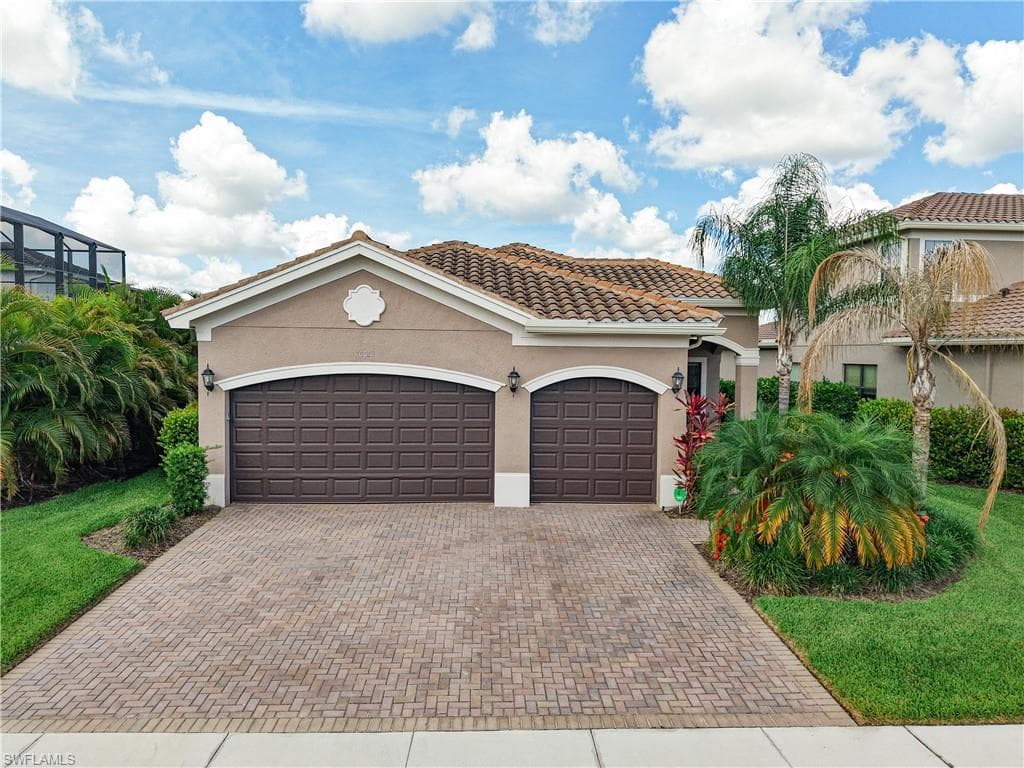 10051 Spicebush Ln, Fort Myers, FL 33913-2