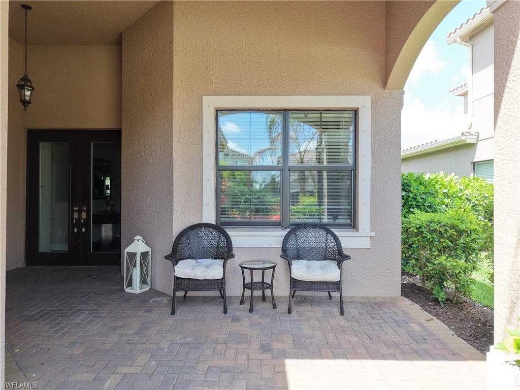 10051 Spicebush Ln, Fort Myers, FL 33913-33