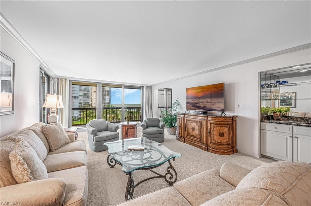 4551 Gulf Shore Blvd N 605, Naples, FL 34103-14