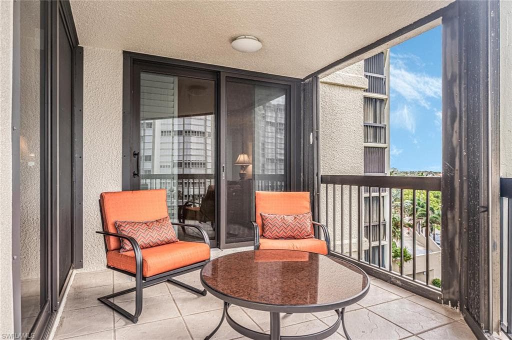 4551 Gulf Shore Blvd N 605, Naples, FL 34103-22