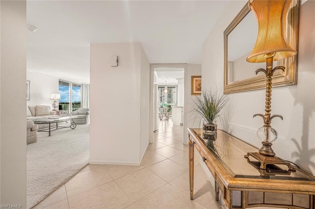 4551 Gulf Shore Blvd N 605, Naples, FL 34103-28