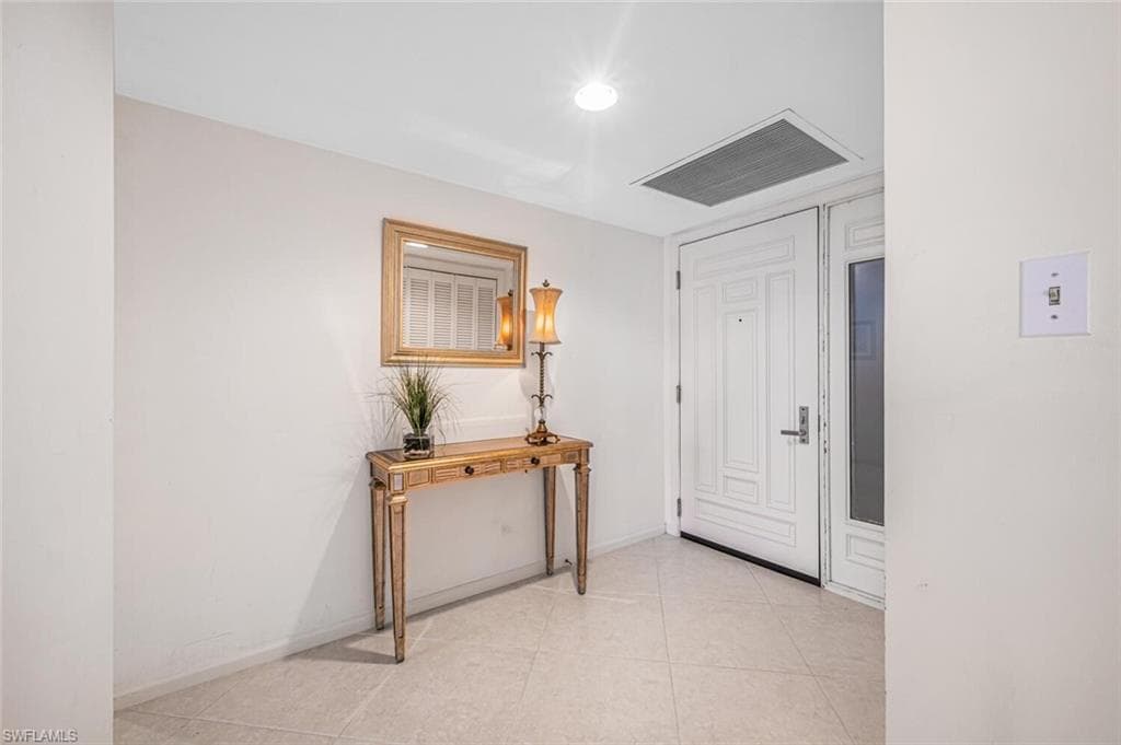 4551 Gulf Shore Blvd N 605, Naples, FL 34103-29