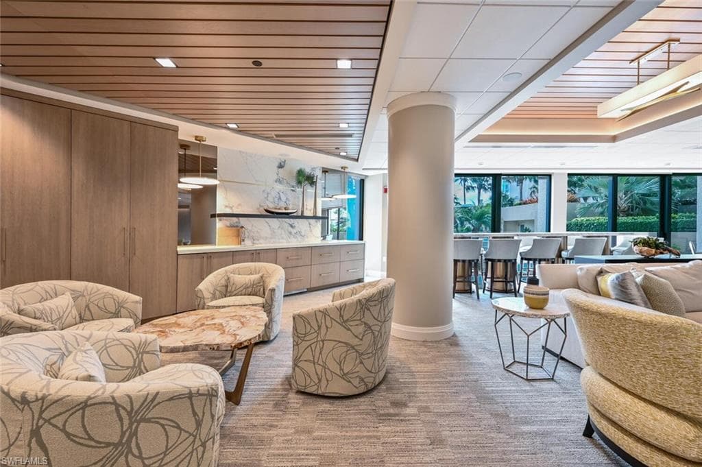 4551 Gulf Shore Blvd N 605, Naples, FL 34103-42