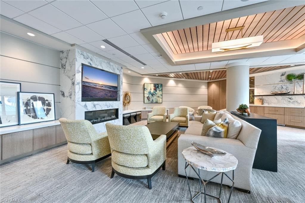 4551 Gulf Shore Blvd N 605, Naples, FL 34103-43