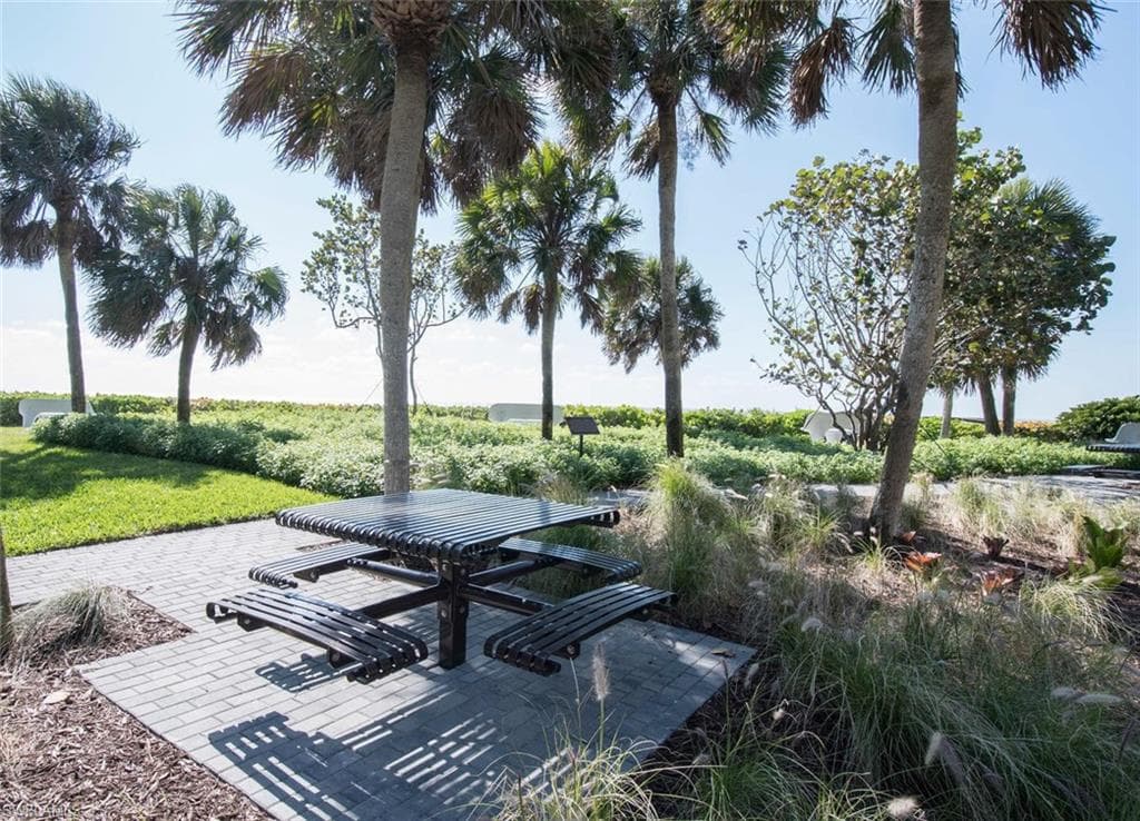 4551 Gulf Shore Blvd N 605, Naples, FL 34103-48