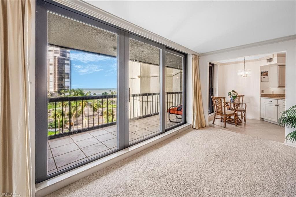 4551 Gulf Shore Blvd N 605, Naples, FL 34103-5