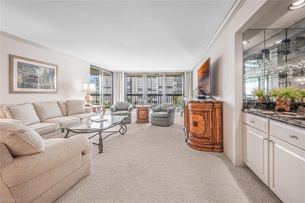 4551 Gulf Shore Blvd N 605, Naples, FL 34103-6