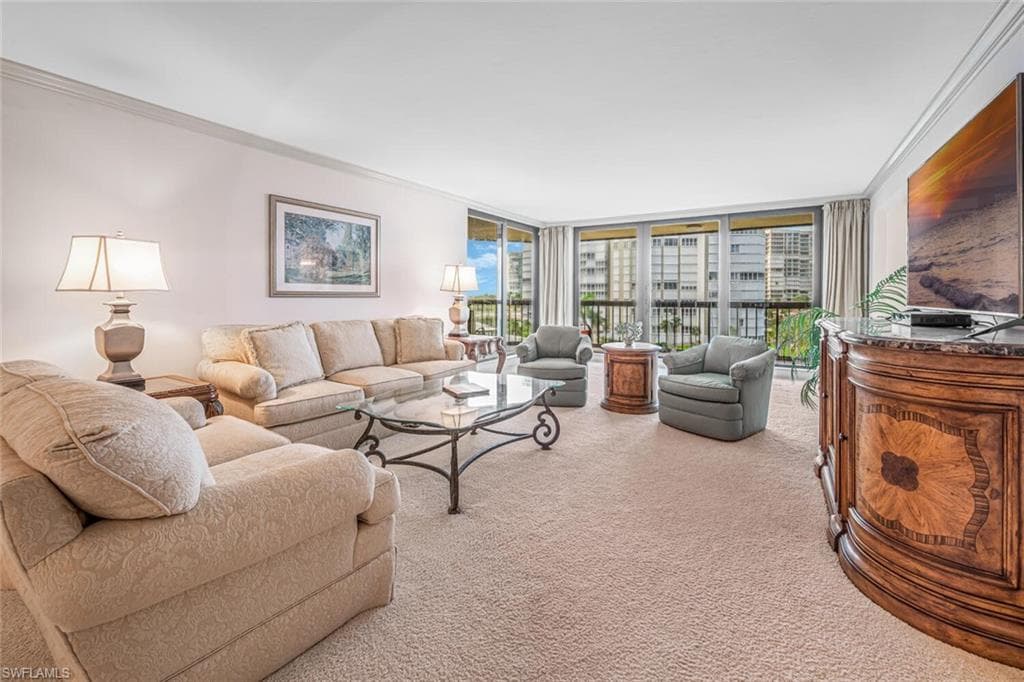 4551 Gulf Shore Blvd N 605, Naples, FL 34103-7