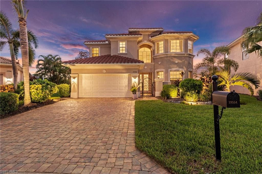 19554 Casa Verona Ct, Estero, FL 33967-1
