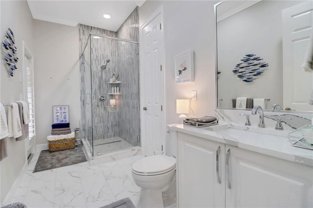 8768 Mustang Island Cir, Naples, FL 34113-15