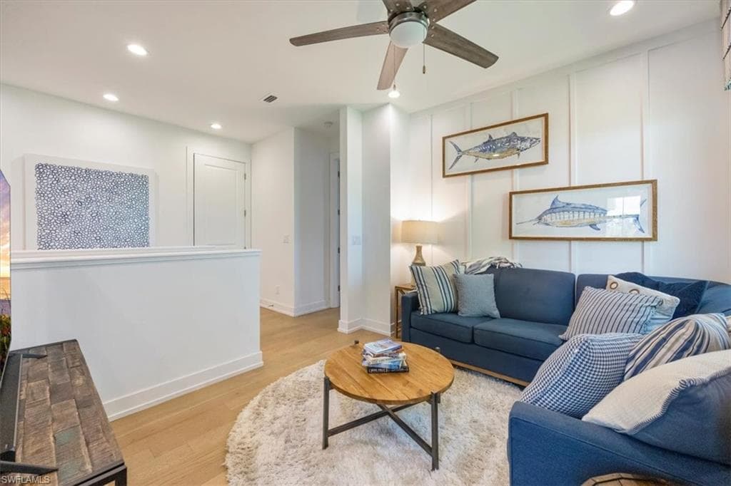 12940 Pembroke Dr, Naples, FL 34105-12