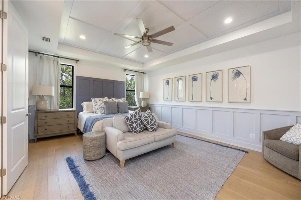 12940 Pembroke Dr, Naples, FL 34105-13