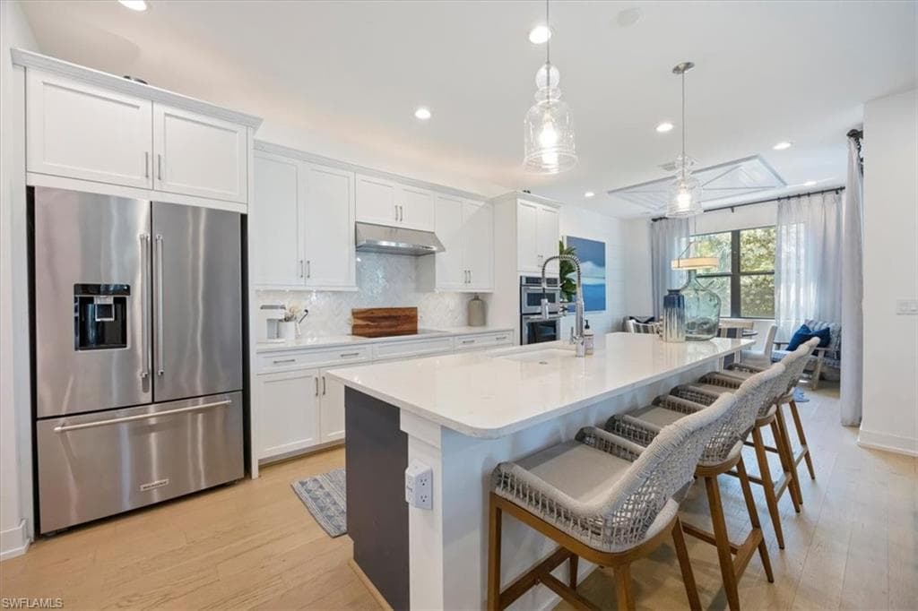 12940 Pembroke Dr, Naples, FL 34105-1