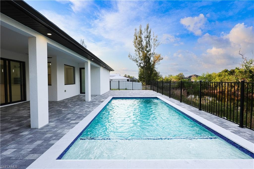 2219 Surfside Blvd, Cape Coral, FL 33991-15