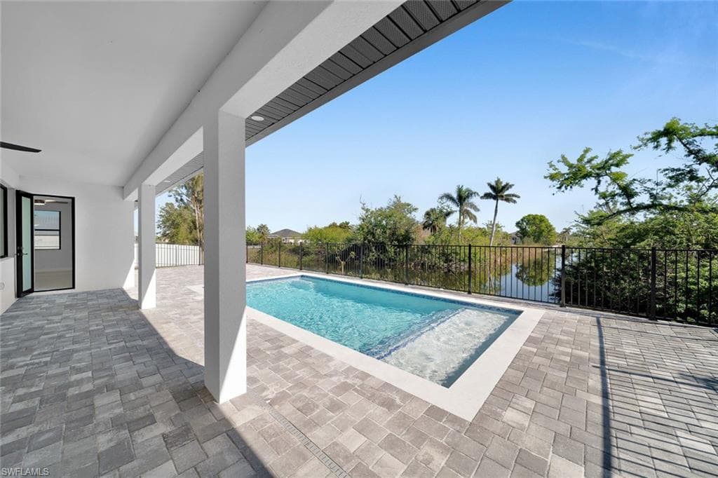 2219 Surfside Blvd, Cape Coral, FL 33991-18