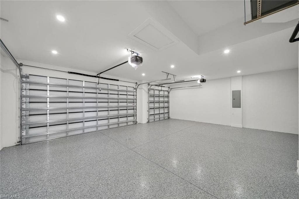 2219 Surfside Blvd, Cape Coral, FL 33991-31