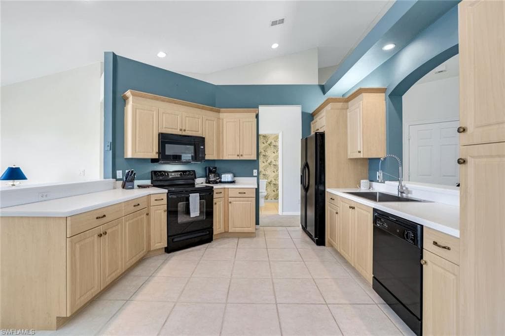 5959 Sand Wedge Ln 406, Naples, FL 34110-13