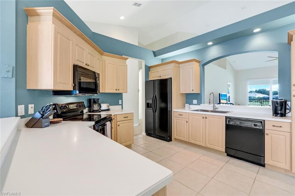 5959 Sand Wedge Ln 406, Naples, FL 34110-4