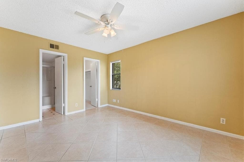 4345 27th Ct SW 204, Naples, FL 34116-10