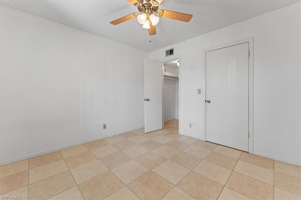 4345 27th Ct SW 204, Naples, FL 34116-11