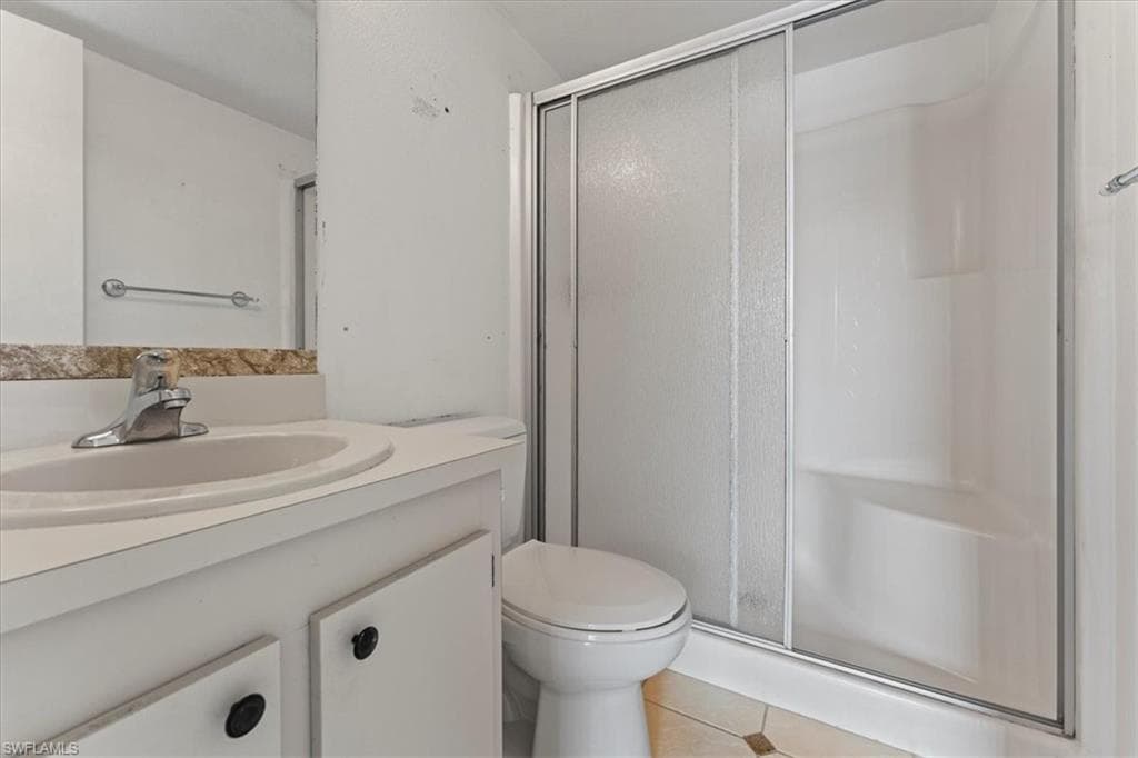 4345 27th Ct SW 204, Naples, FL 34116-17