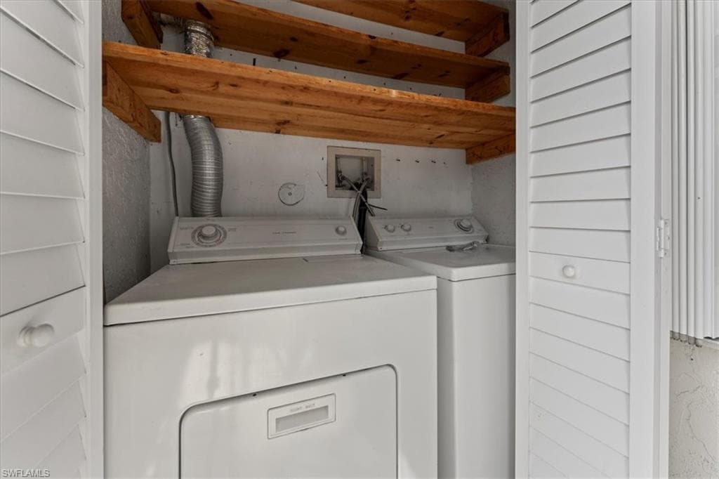 4345 27th Ct SW 204, Naples, FL 34116-20