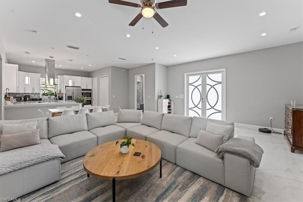 3219 64th Ave NE, Naples, FL 34120-6