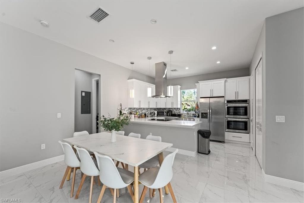 3219 64th Ave NE, Naples, FL 34120-7