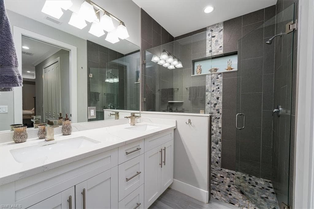 328 16th Ave NW, Naples, FL 34120-22