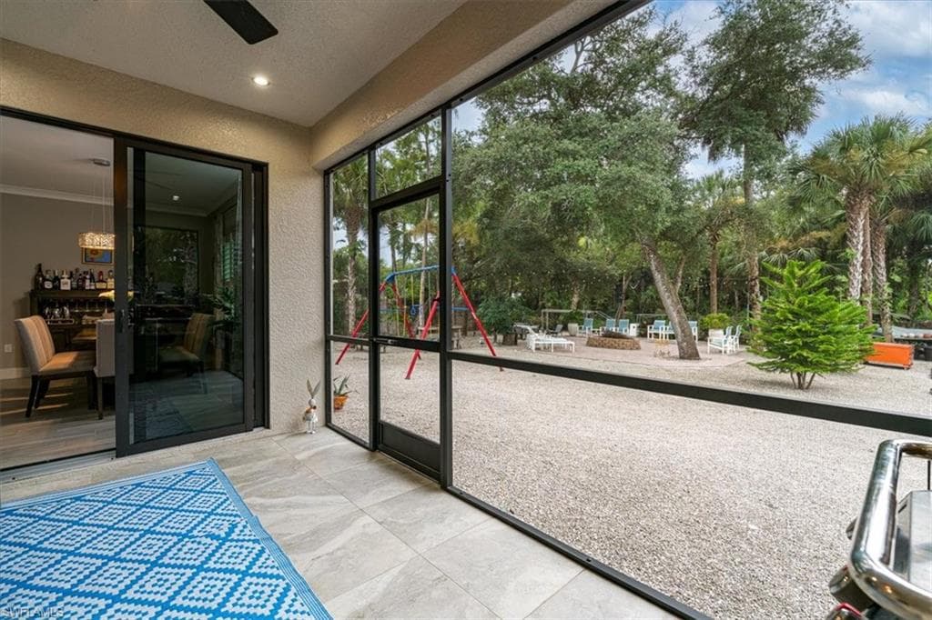 328 16th Ave NW, Naples, FL 34120-33