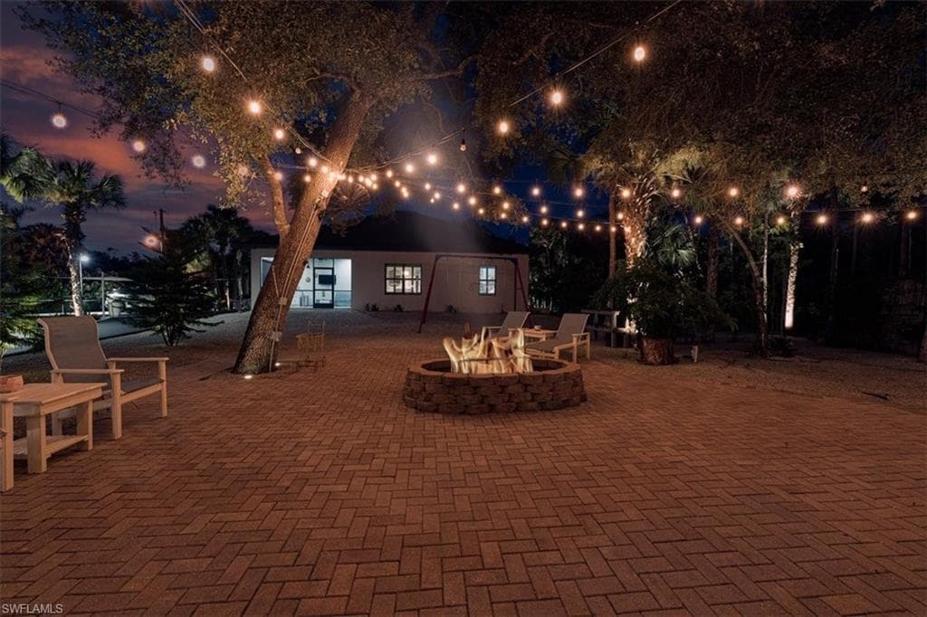 328 16th Ave NW, Naples, FL 34120-36