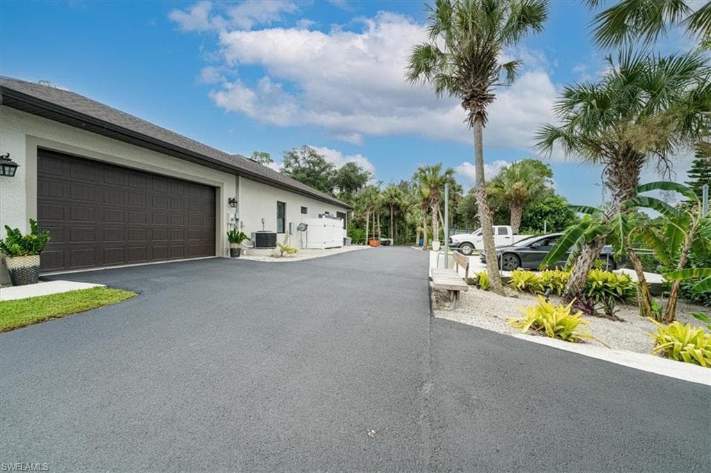 328 16th Ave NW, Naples, FL 34120-39