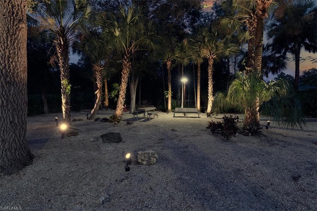 328 16th Ave NW, Naples, FL 34120-44