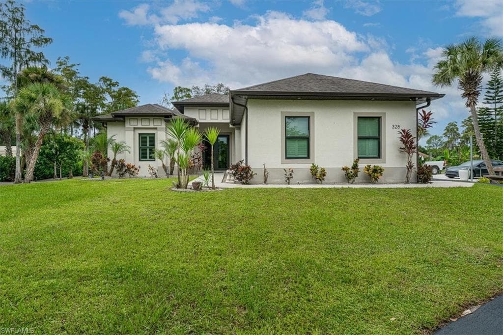 328 16th Ave NW, Naples, FL 34120-4