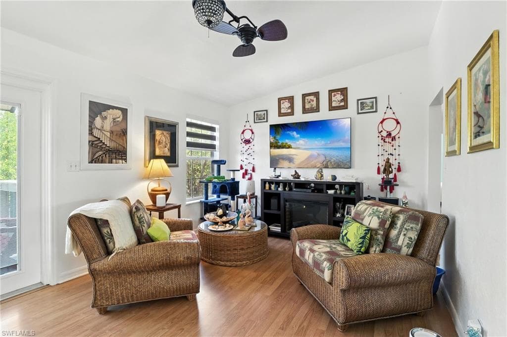 936 Panther Creek Ln, Everglades City, FL 34139-34